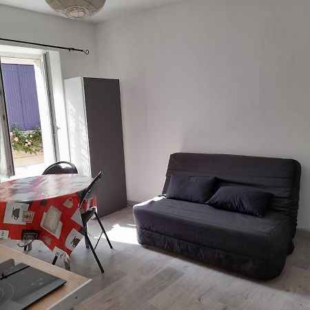 Promo F2 Wifi Courseulles Sur Mer Exterior foto